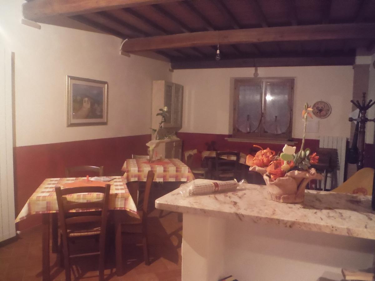 Agriturismo Santa Adriana Volterra Exteriör bild